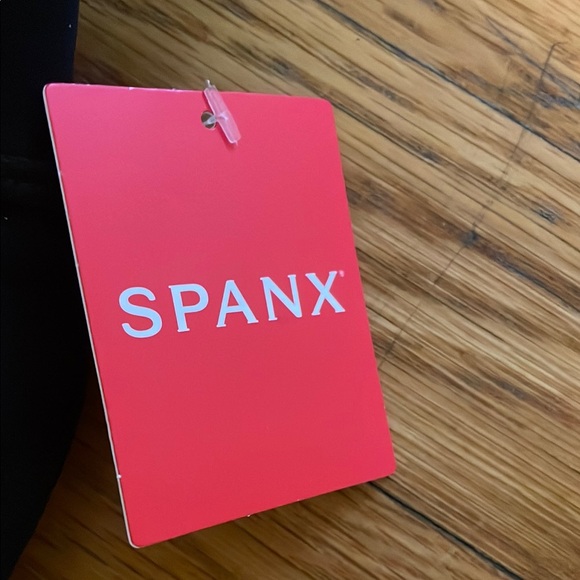 Spanx Black Get Moving Skort NWT size M - Picture 5 of 6